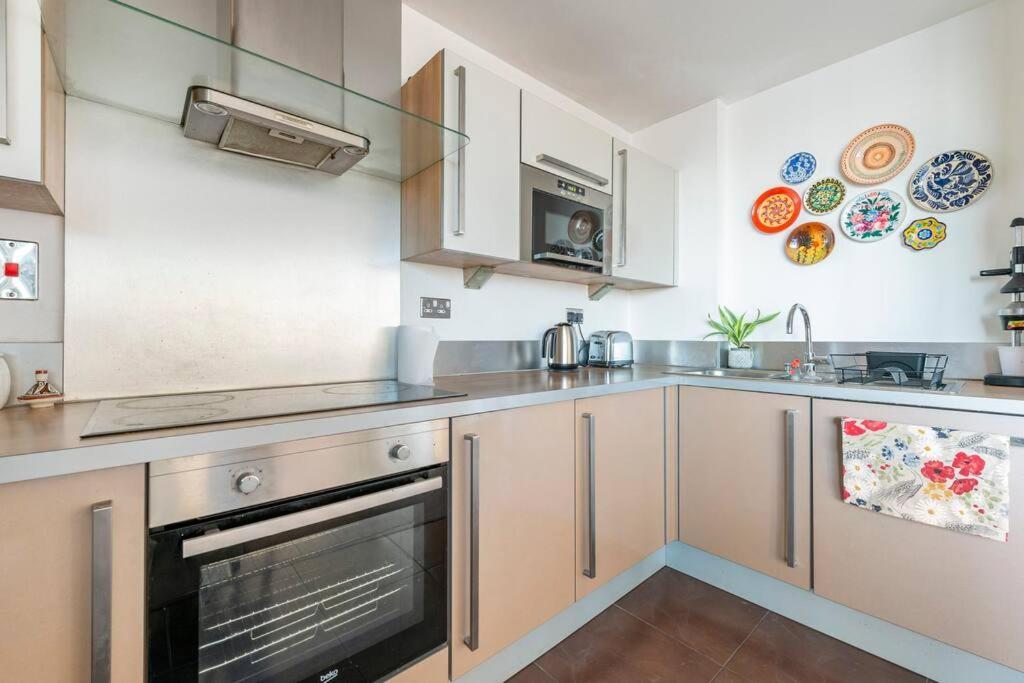 London Skylineviews 2 Bed 2 Bath Flat Near Canary Wharf, O2 & Excel Buitenkant foto