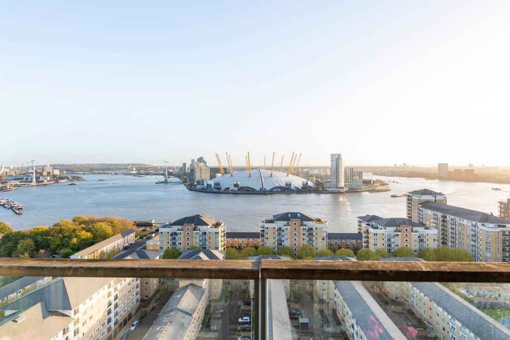 London Skylineviews 2 Bed 2 Bath Flat Near Canary Wharf, O2 & Excel Buitenkant foto