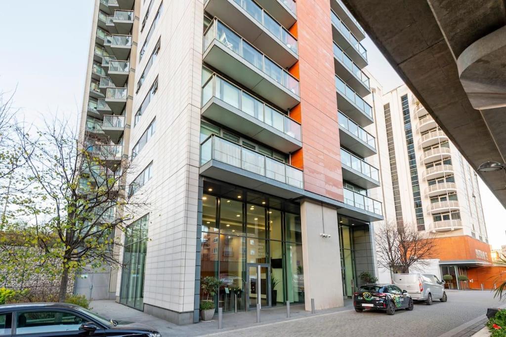 London Skylineviews 2 Bed 2 Bath Flat Near Canary Wharf, O2 & Excel Buitenkant foto