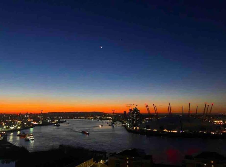 London Skylineviews 2 Bed 2 Bath Flat Near Canary Wharf, O2 & Excel Buitenkant foto