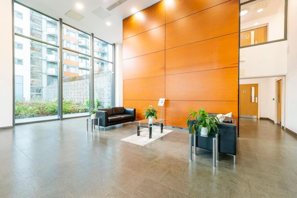 London Skylineviews 2 Bed 2 Bath Flat Near Canary Wharf, O2 & Excel Buitenkant foto