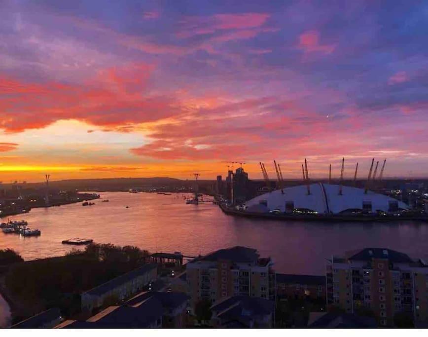 London Skylineviews 2 Bed 2 Bath Flat Near Canary Wharf, O2 & Excel Buitenkant foto