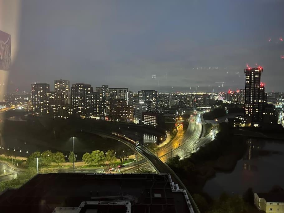 London Skylineviews 2 Bed 2 Bath Flat Near Canary Wharf, O2 & Excel Buitenkant foto