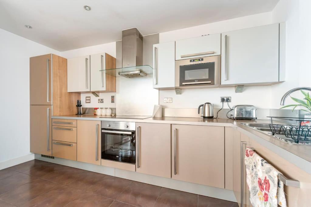 London Skylineviews 2 Bed 2 Bath Flat Near Canary Wharf, O2 & Excel Buitenkant foto